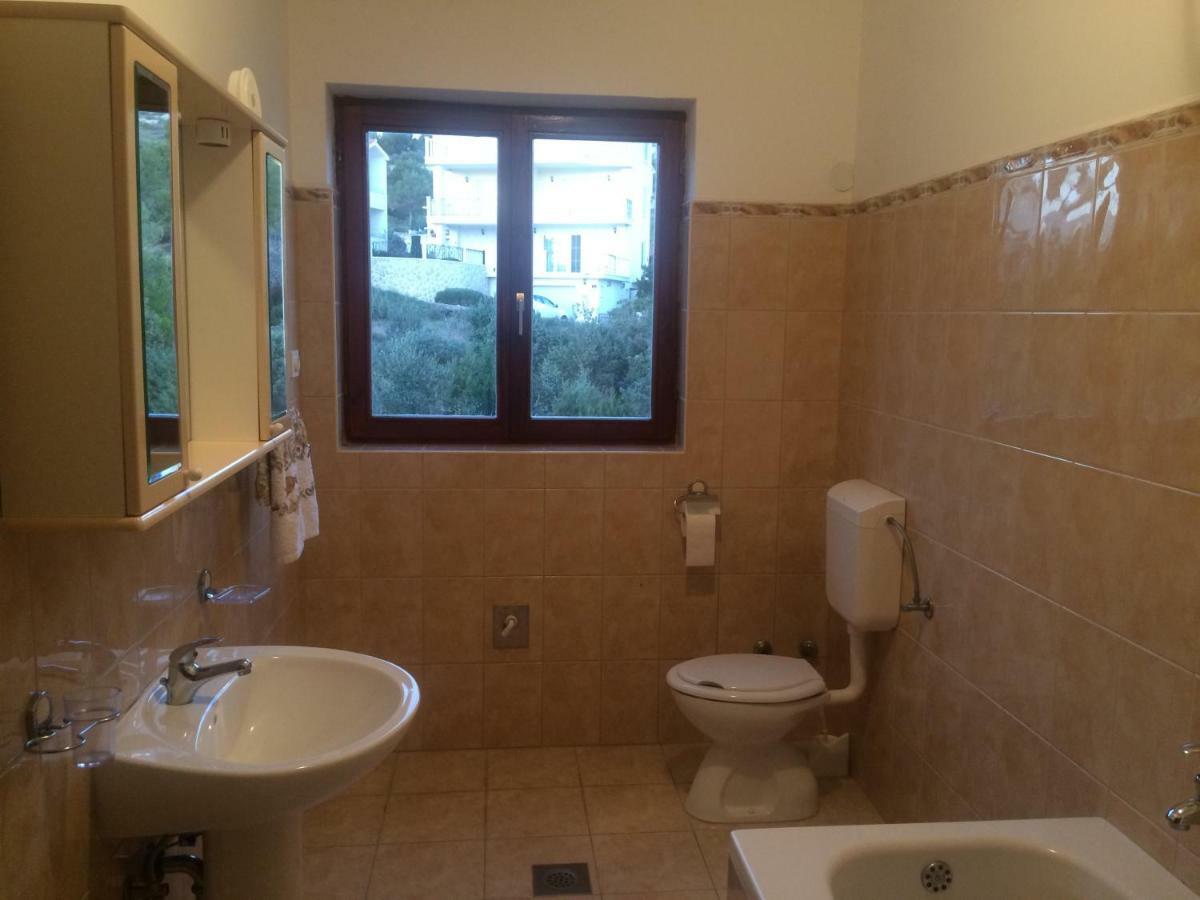 Apartments Maslina Zaboric Ngoại thất bức ảnh